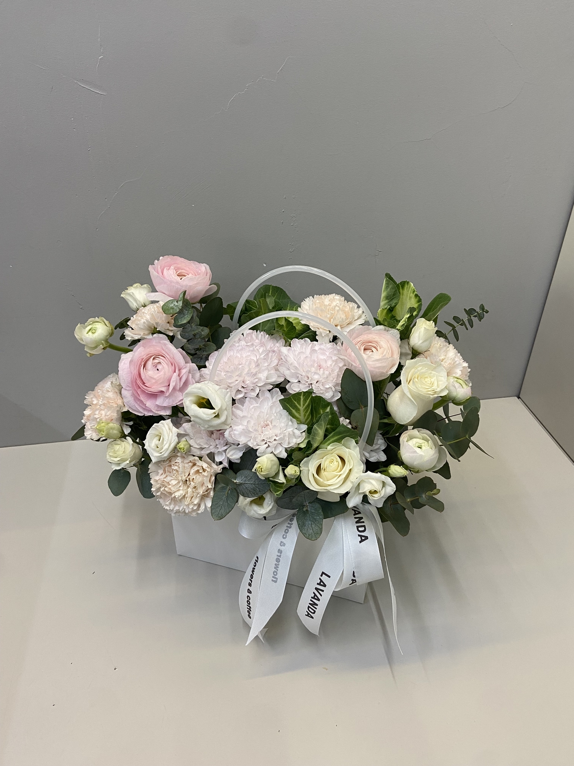 Плайм с ранункулюсом