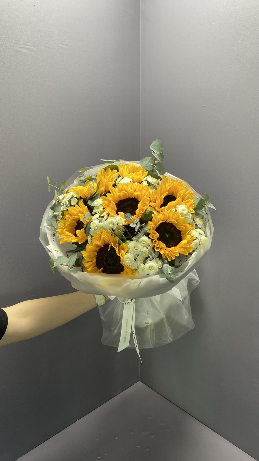 Букет с подсолнухами