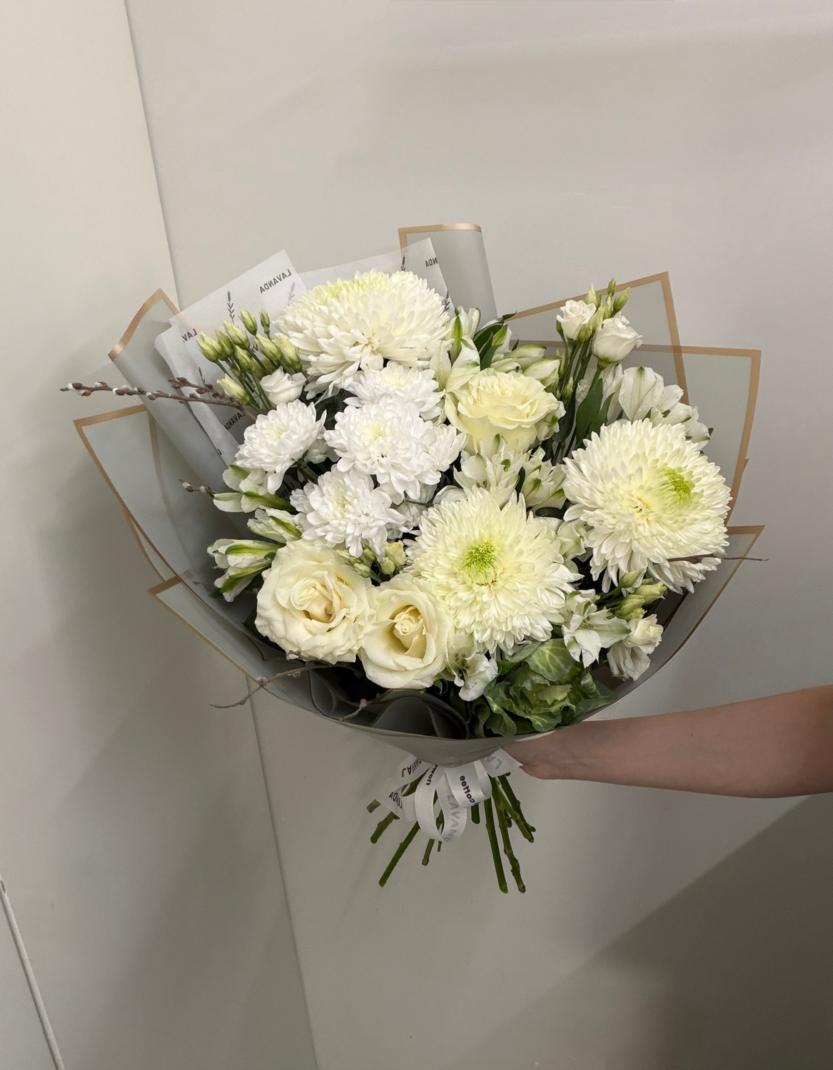 Белоснежный букет с вербой