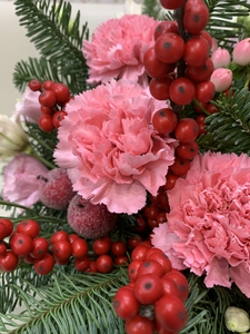 Композиция с диантусами и яблоками