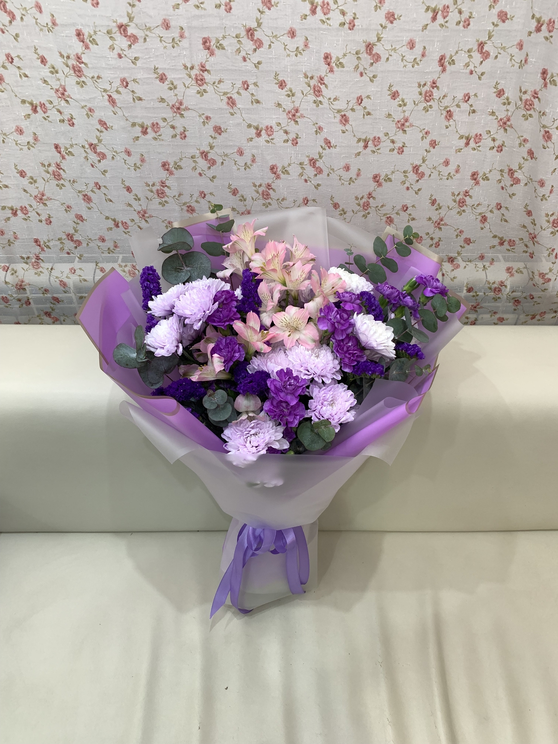 Букет фиолетовые цветы