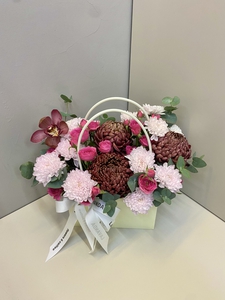 Композиция с кустовой розой