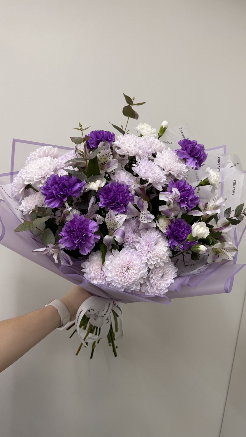 Фиолетовый букет с диантусами