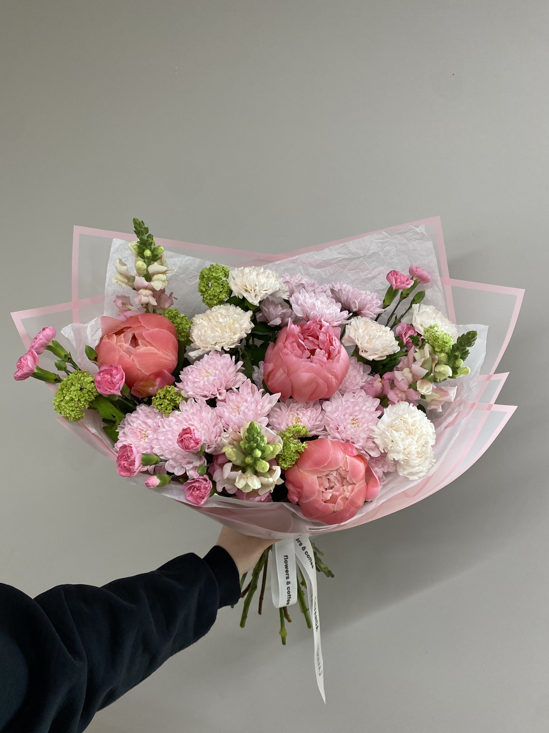 Букет с пионами 5500