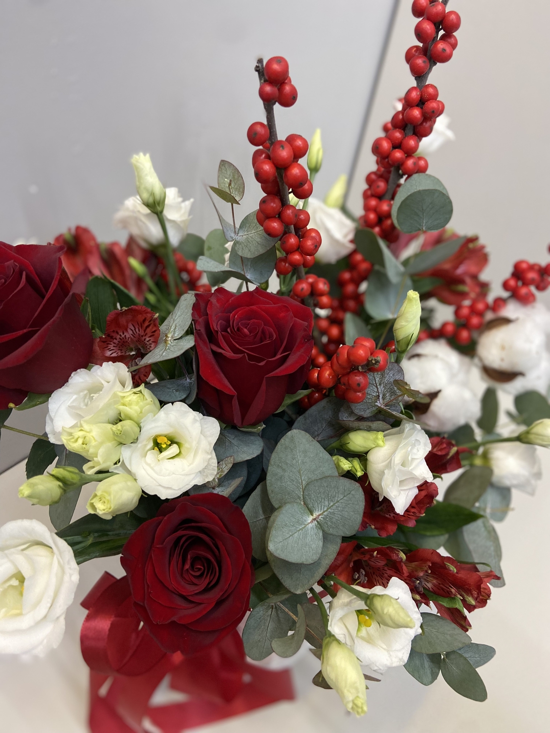 Коробка с красной розой