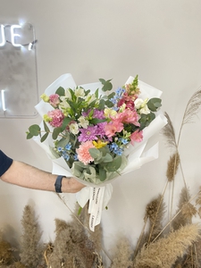 Дофаминовый букет с незабудками