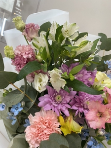 Дофаминовый букет с незабудками