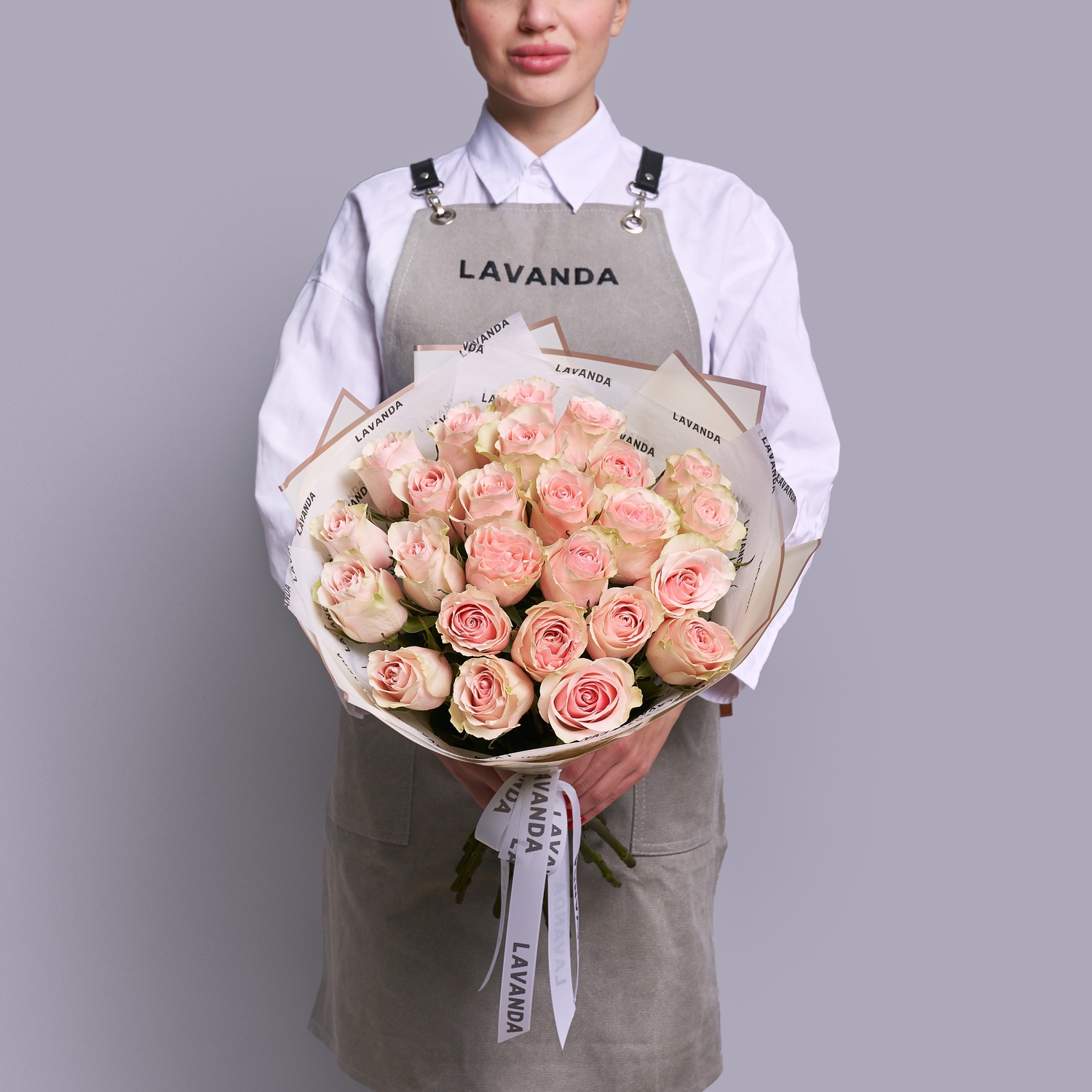 25 розовых эквадорских роз 50 см.