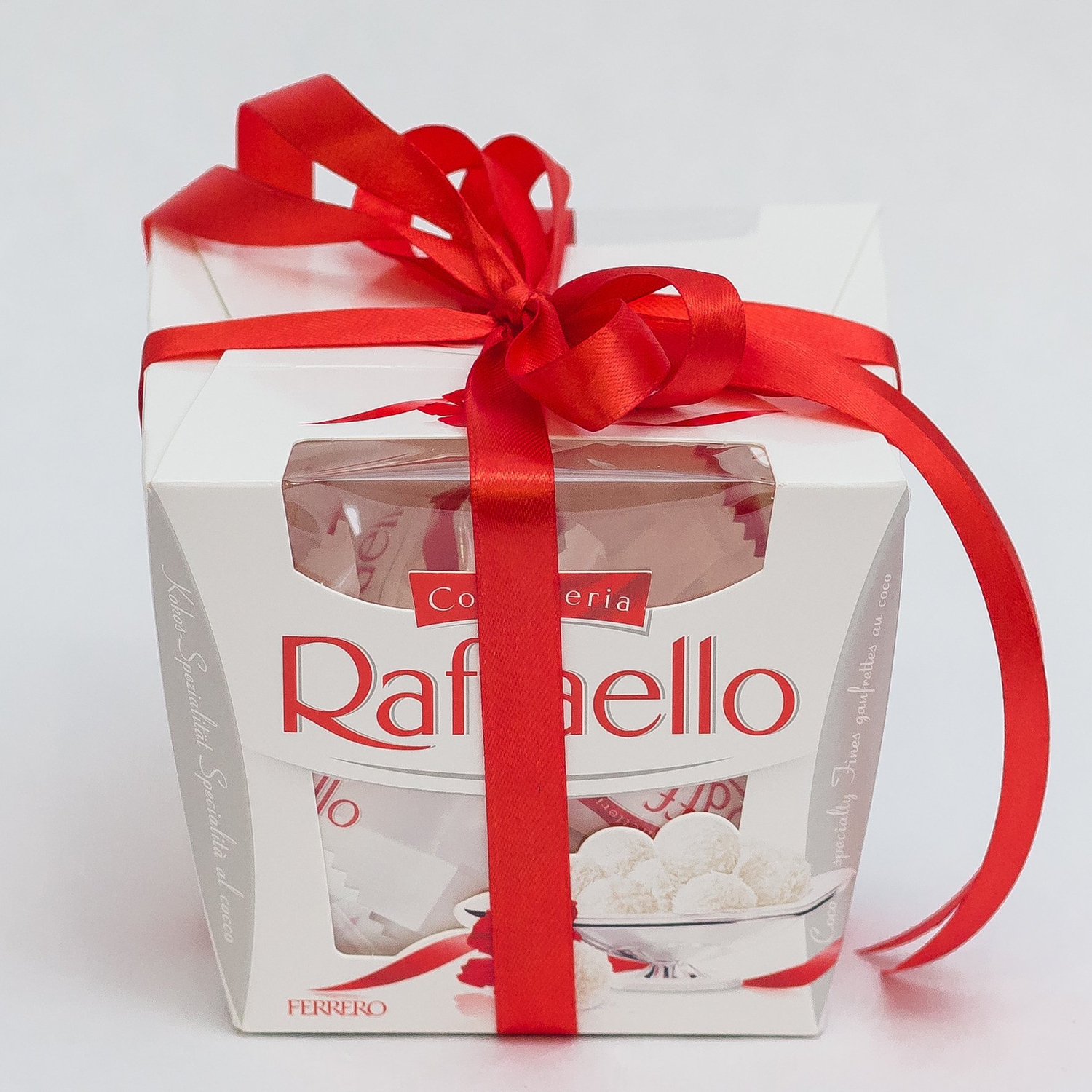 Рафаэлло сколько грамм в коробке. Рафаэлло конфеты 150 гр. Набор конфет Раффаэлло т15 150гр (976) 1*6/12. Конфеты Raffaello коробка 150гр. Raffaello 40 гр.